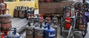 আজ থেকে গ্যাস সিলিন্ডারের দাম বাড়ল ২১৮ টাকা