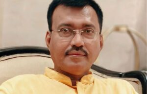 তৃণমূল ছাড়লেন কলকাতায় ৪৮ নম্বর ওয়ার্ডের কাউন্সেলার বিশ্বরূপ দে